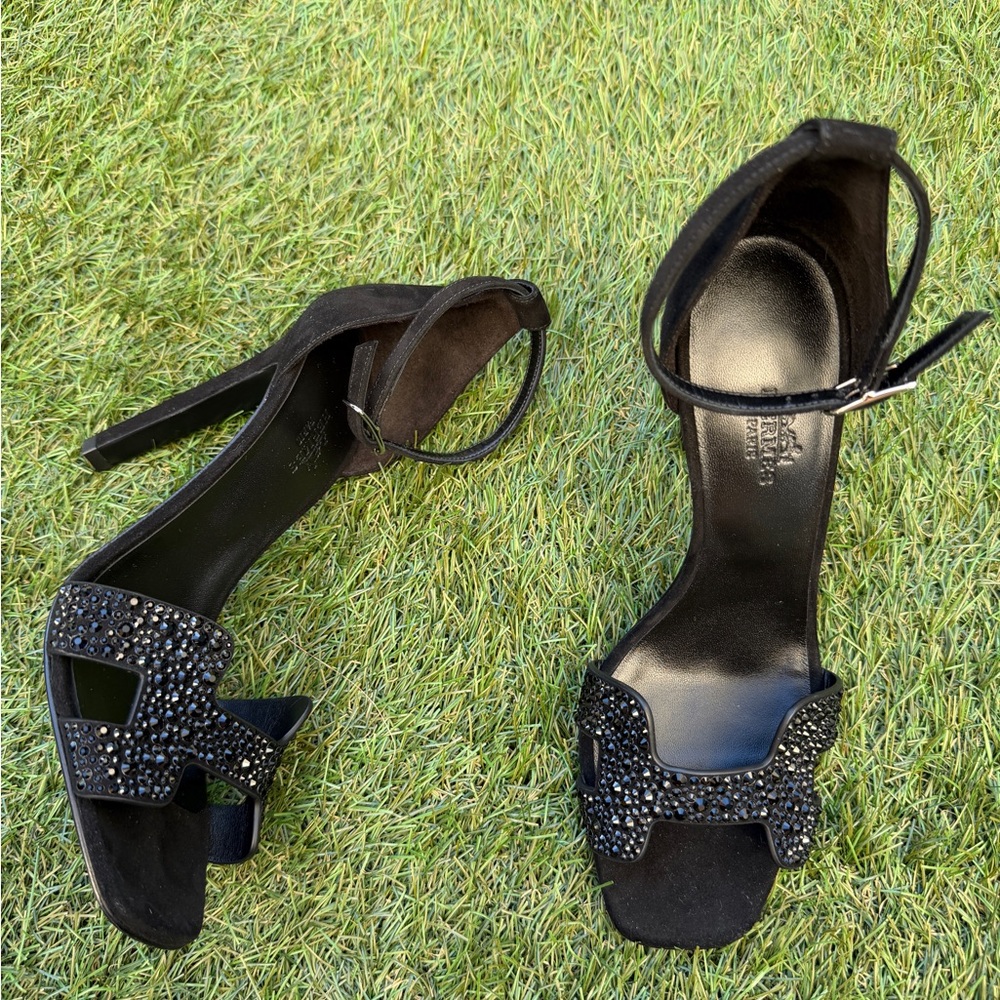 Hermes Joy 105 Noir Black Suede Crystal Strass Ankle Strap Sandal Heels 38 NEW